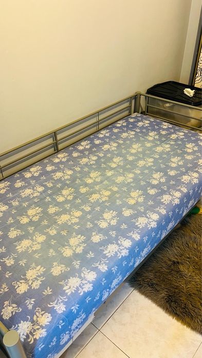 Colchao solteiro Hidraflex em bom estado