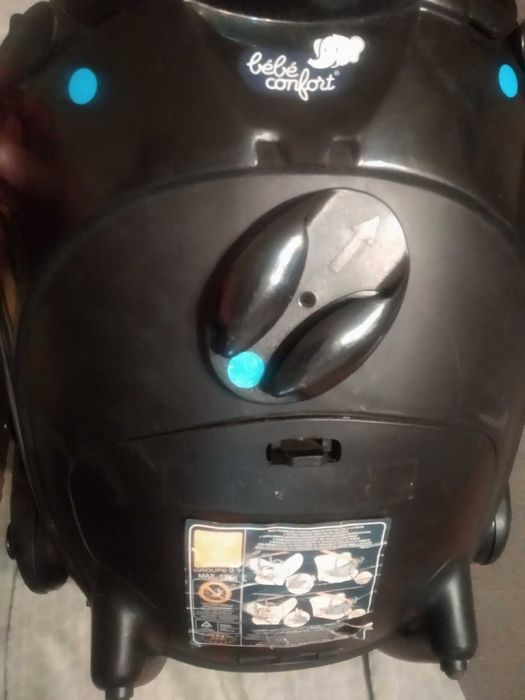 Cadeira Auto / Ovo da Bebe Confort 0 a 13 Kg + Redutor da Brevi