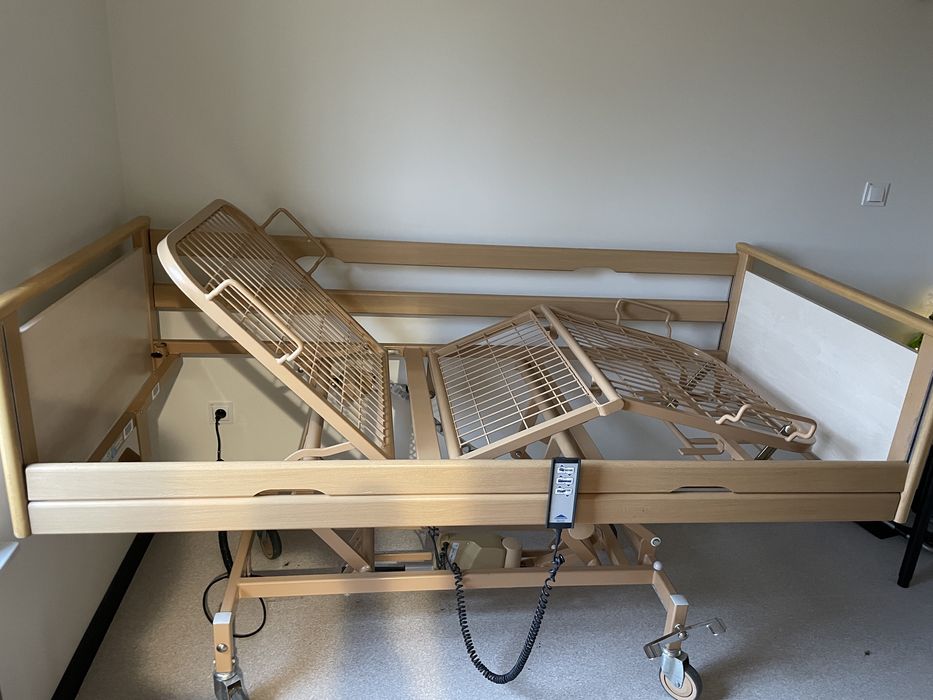 Drewniane Ł óżko Rehabilitacyjne z pilotem i Montażem