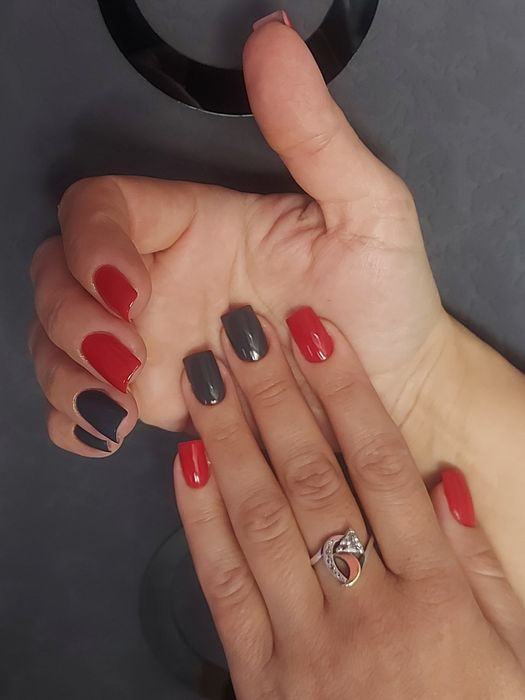 Маникюр и педикюр