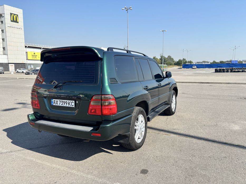 Toyota Land Cruiser 100