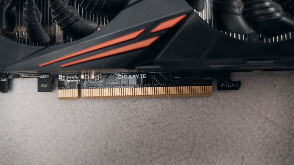Відеокарта Gigabyte 1070