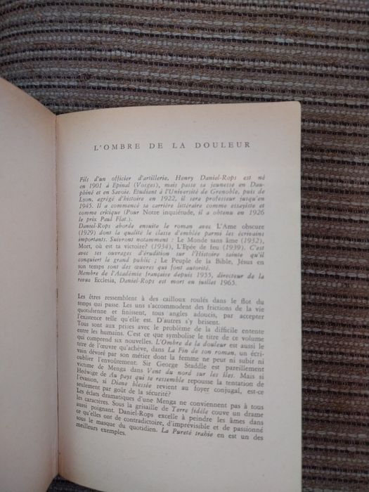 L ' Ombre de la Douleur. Portes incluídos