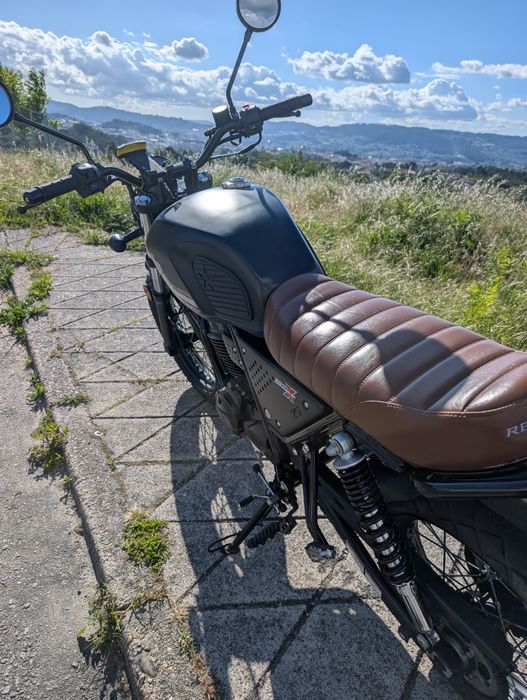 Um renegade scrambler 125