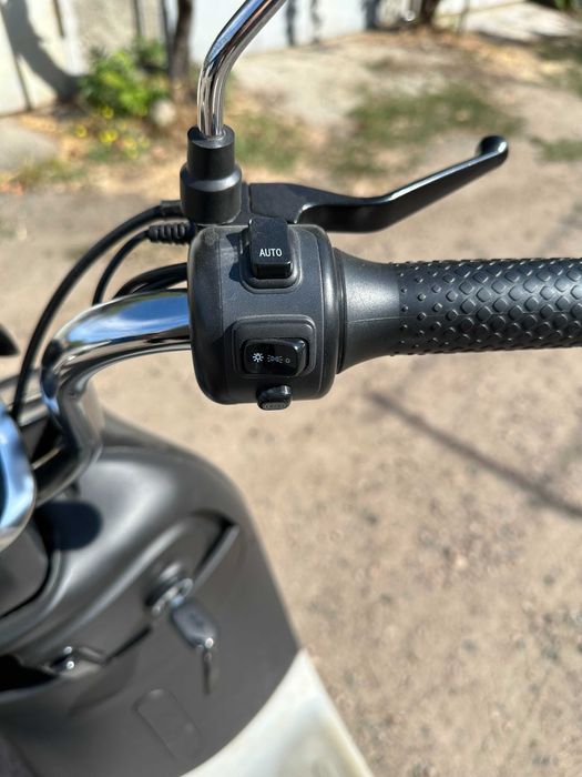 Електроскутер BILLGARY 83 600W/60V/20Ah