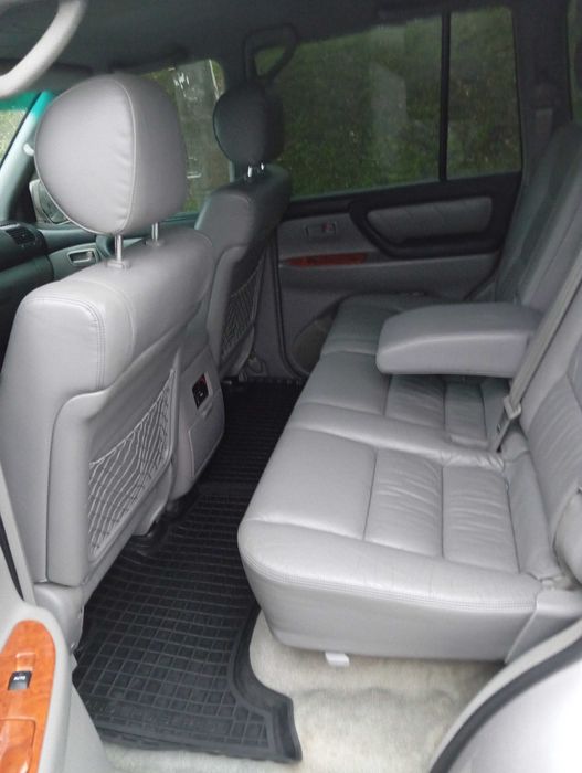 Toyota Land Cruiser 100