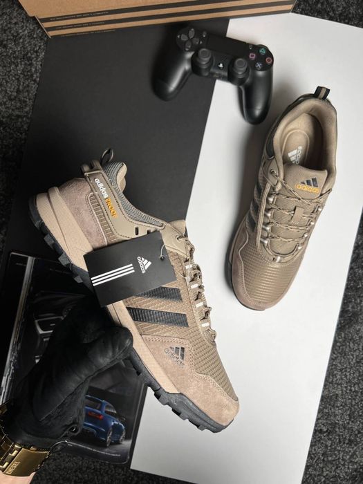 Чоловічі кросівки адідас Adidas Climaproof Brown Beige  [41-45]