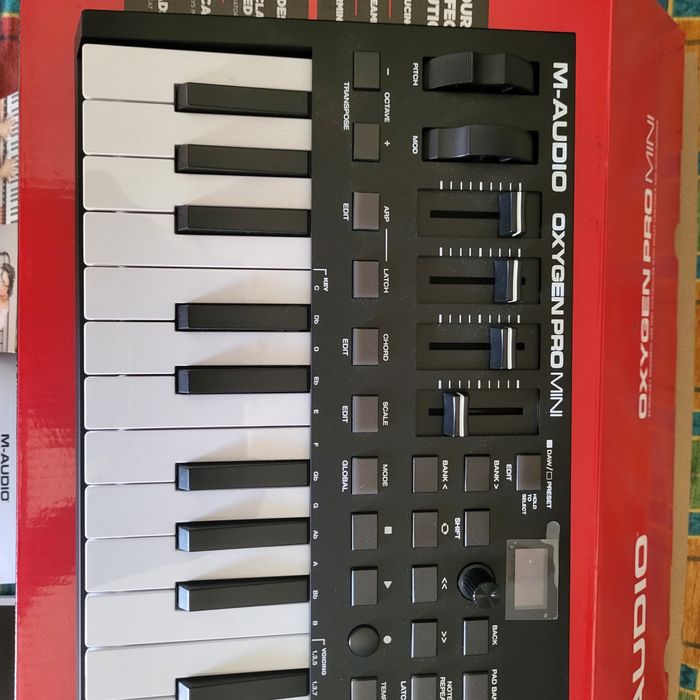 M-audio oxygen pro mini 32 teclas (teclado midi)