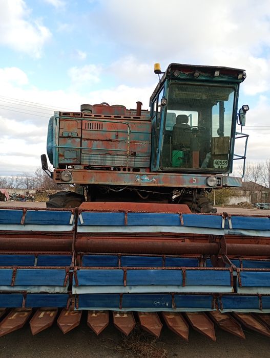 Продам комбайн Дон 1500