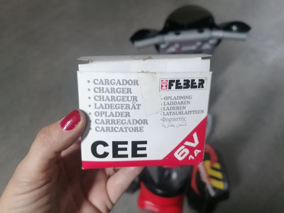 Moto elétrica criança