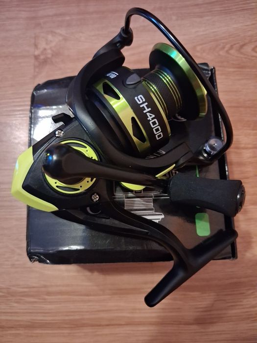 Kołowrotek wędkarski  sh 4000