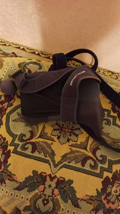 Бандаж, який можна  використовувати при переломі руки.