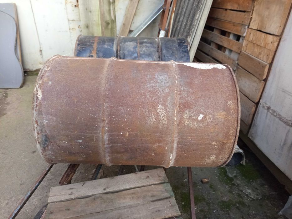 продам бочку 200 л