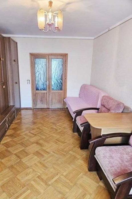Продам 3 кімнатну квартиру на Черемушках, вул. Бреуса / Єфімова. 65м2, 6 поверх