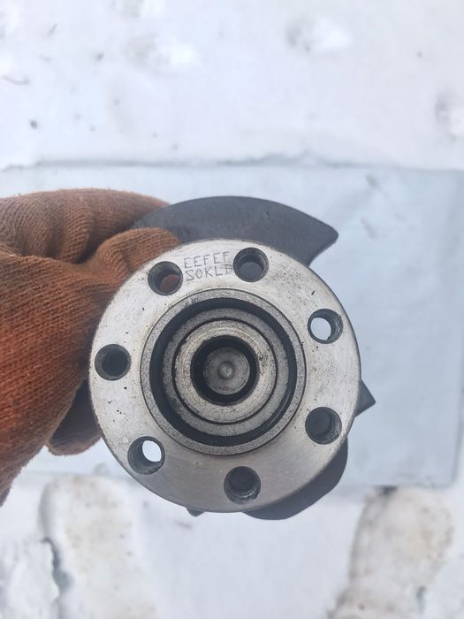 Коленвал на renault 19 1.4 бензин