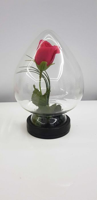 Kwiat w szkle z PRL-U