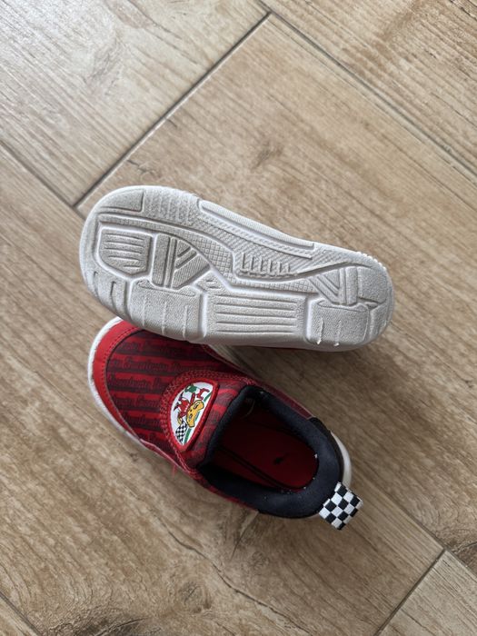 Sapatilha Puma vermelha Tam 24 EUR