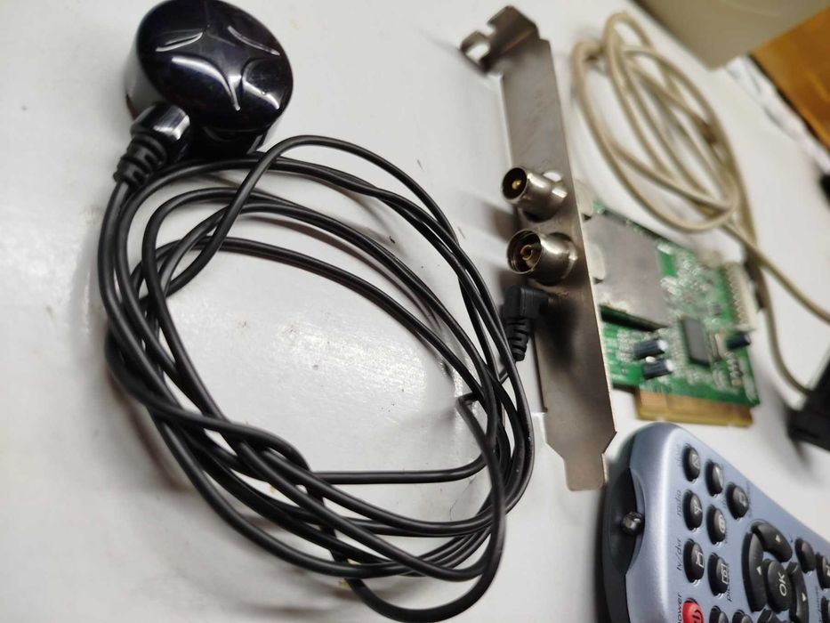 Placa Rádio-TV-Captura AV ASUS-HP PCI - My Cinema-P7131 Hybrid C1VDRF