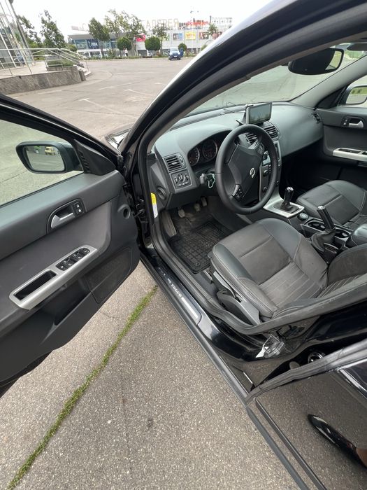 Продам Volvo v50 tdi