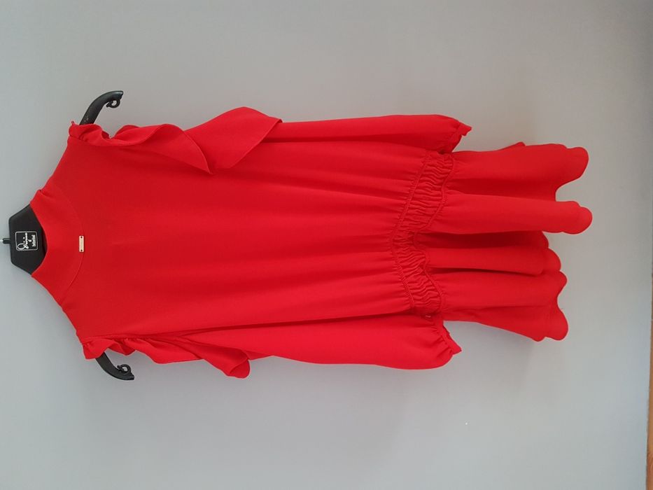 Sukienka z odsloniętymi ramionami rozmiar uniwersalny