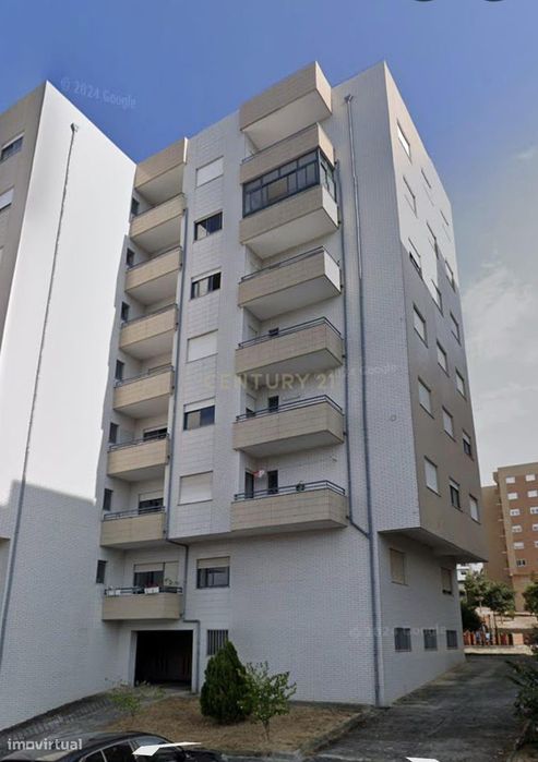 Apartamento T3 em Bragança com Vista e Varandas