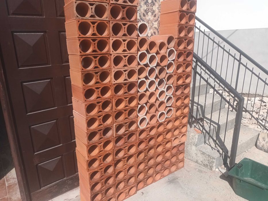 Garrafeiras em bloco - tipo tijolos