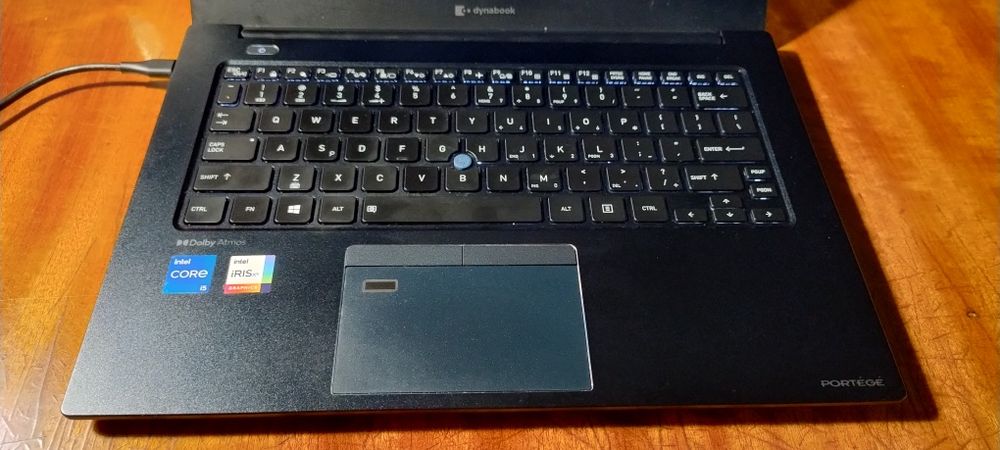 i5 1135G7 Dynabook X40-j  (Toshiba )  8Gb DDR4 Ноутбук