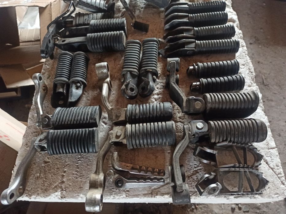 Підніжки мотоцикла