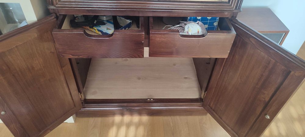 Aparador/Armário Bar em Madeira Maciça – Perfeito para Bebidas e Jogos