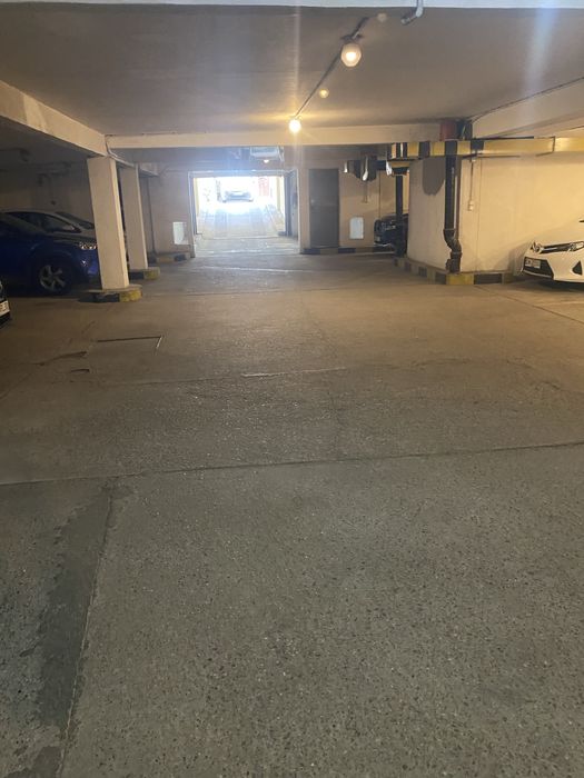 Wynajme garaz wraz z komorka