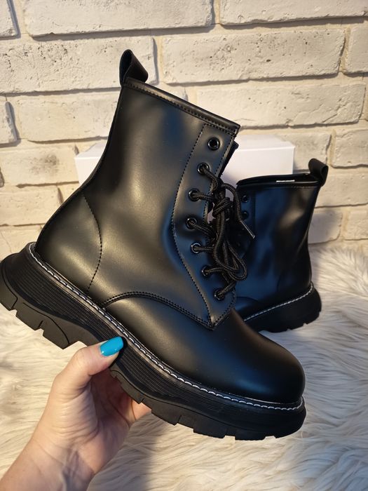 Workery na masywnej podeszwie