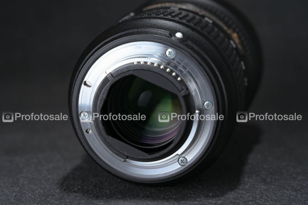 Об'єктив Nikkor AF-S 24-70mm f/2.8E VR