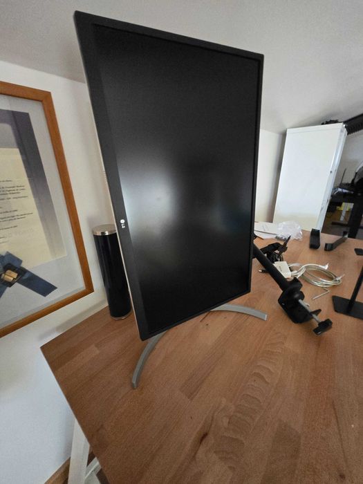 Monitor 4K LG 27UL550