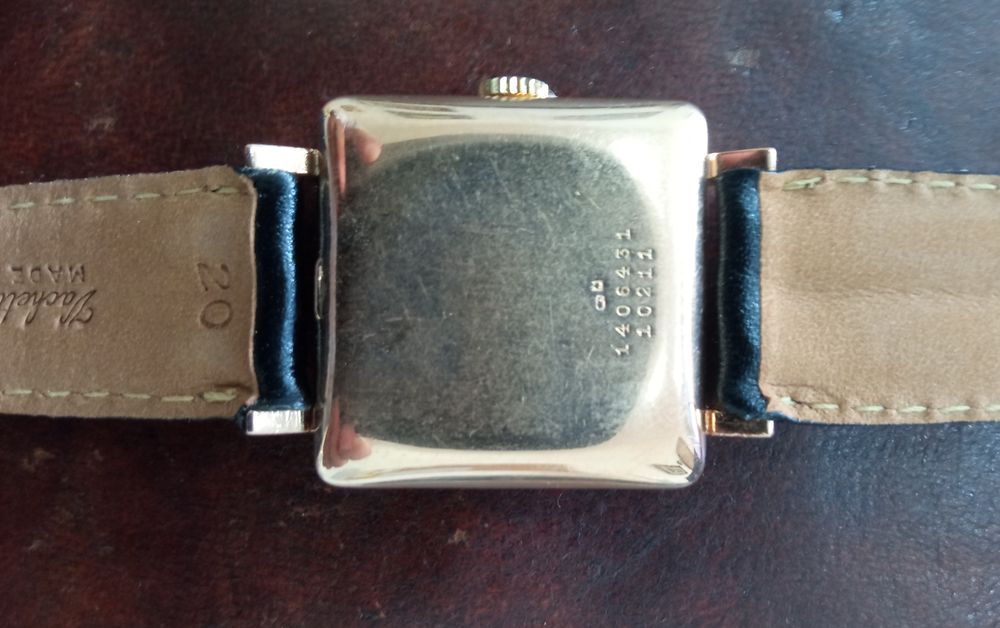 Relógio Universal Geneve em ouro 18K