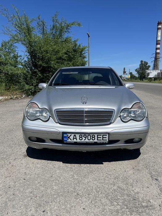 Mercedes Benz C180