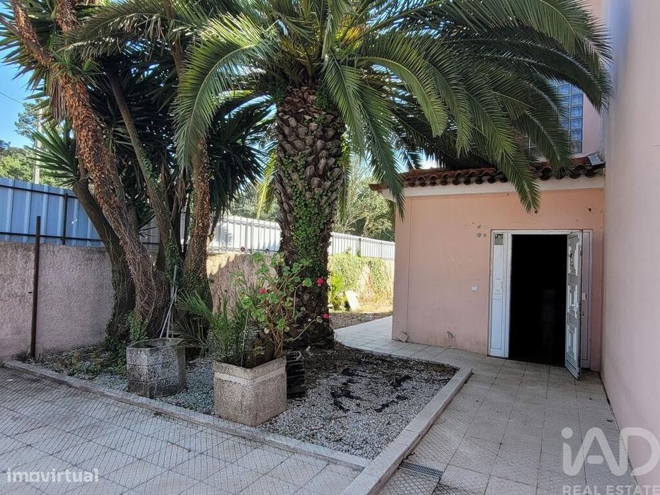 Prédio em Esgueira de 520,00 m2