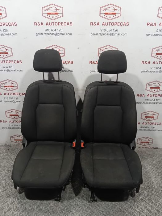 Conjunto de Bancos Mercedes Class C W204 Sedan Tecido Original