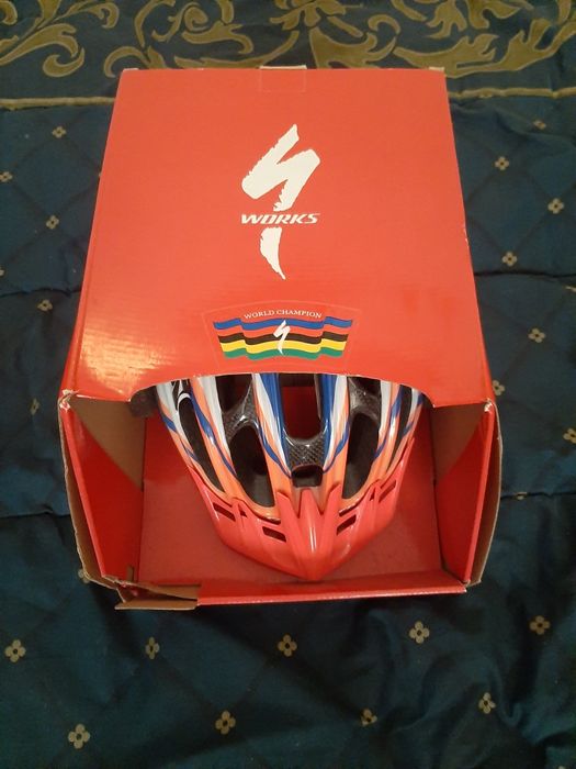 Kask szosowy Lampre