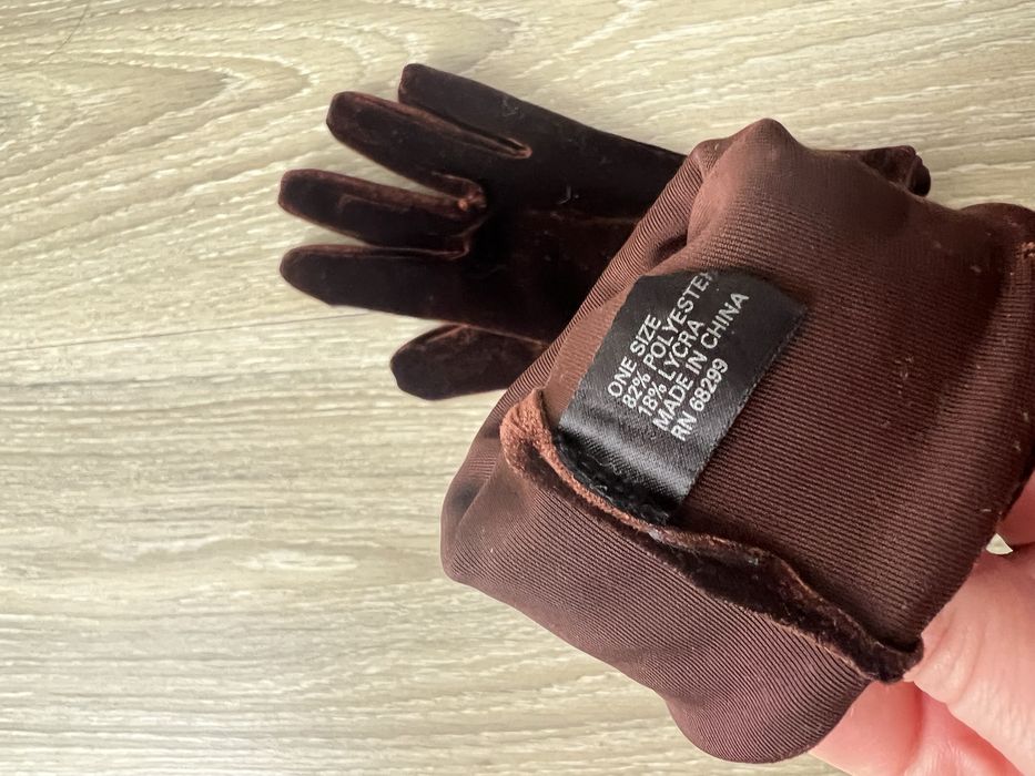 Велюрові рукавички коричневого кольору