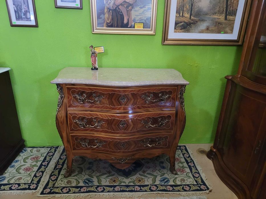 Lindíssima cómoda estilo Luís XV - óptimo estado