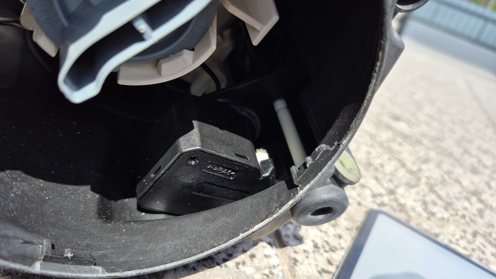 VW GOLF V / JETTA - Óticas / Faróis Originais em EXCELENTE ESTADO