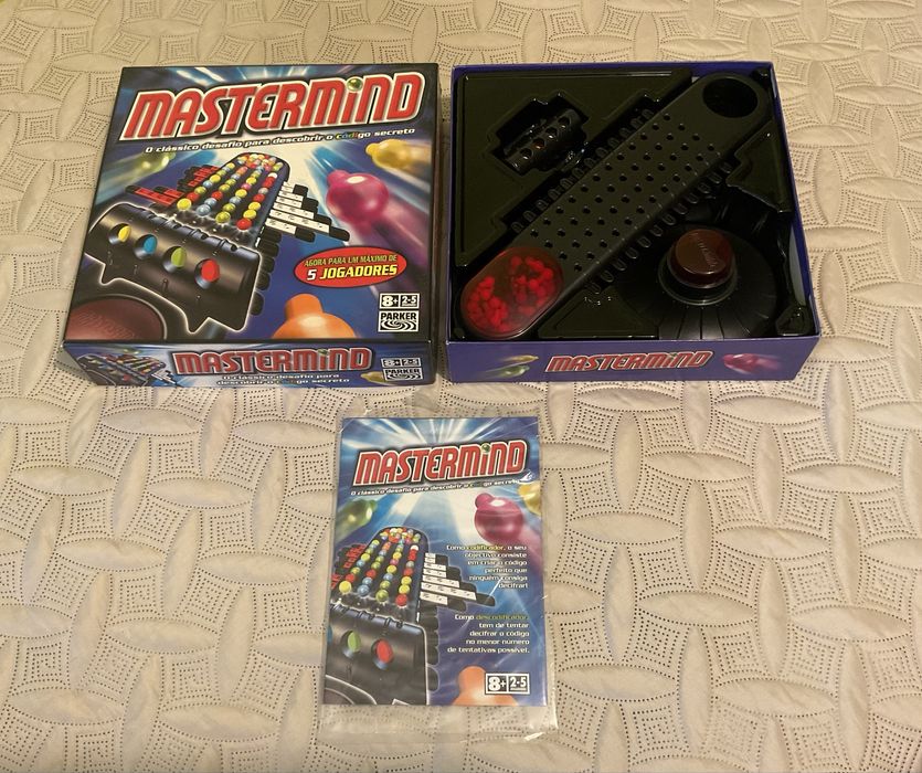Jogo Mastermind da HASBRO [ Como novo ]