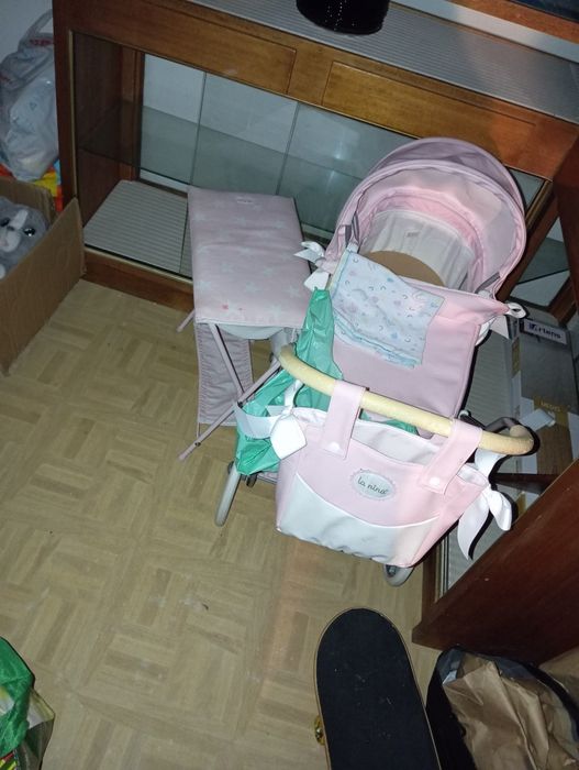 Carrinho de bebe de brincar