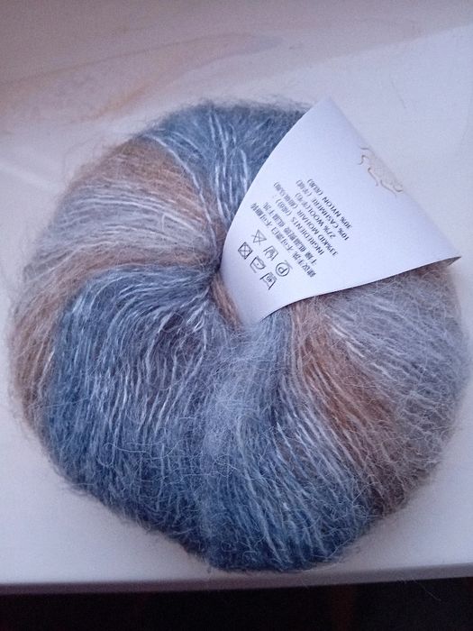 Włóczka gradientowa, 45% moher.