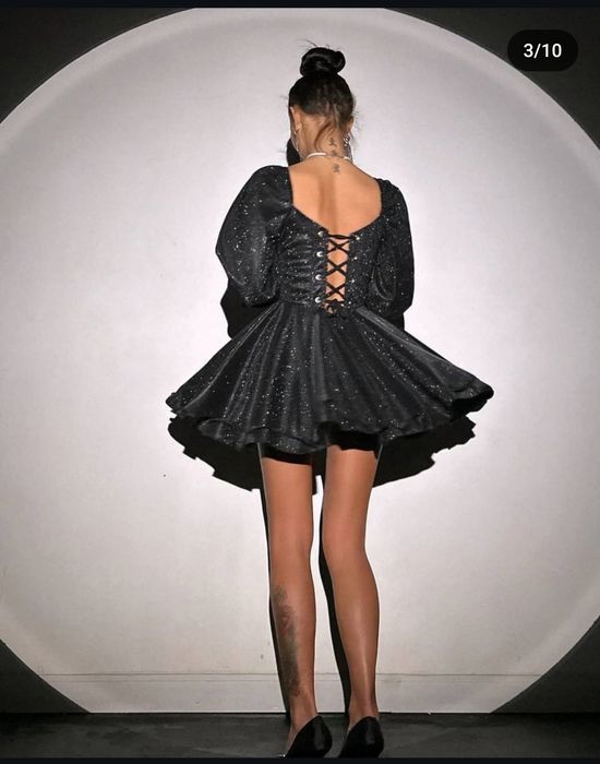 Сукня на шнурівці