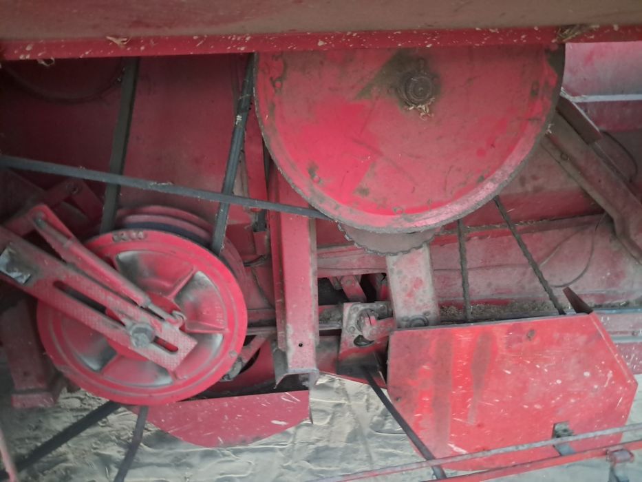 Kombajn na części Massey Ferguson 307 silnik sieczkarnia koło pasowe
