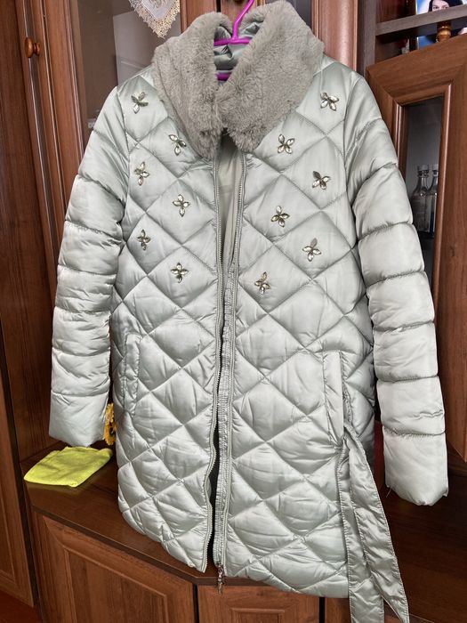 Зимова курточка 42