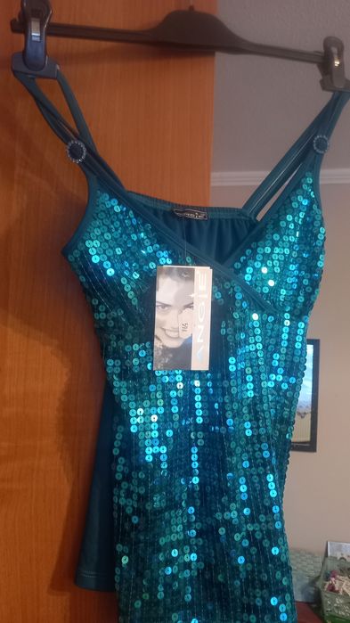 Bluzka ozdobną z cekinami nowa