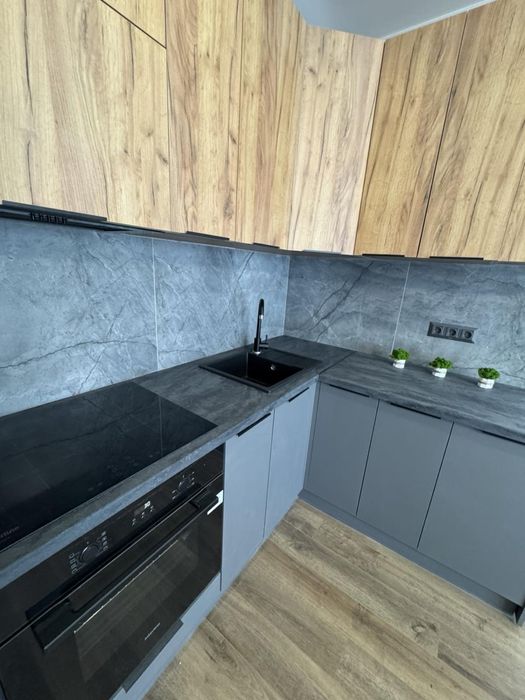 Продам  БЕЗ КОМІСІЇ новий будинок з ремонтом 80 км від м. Києва