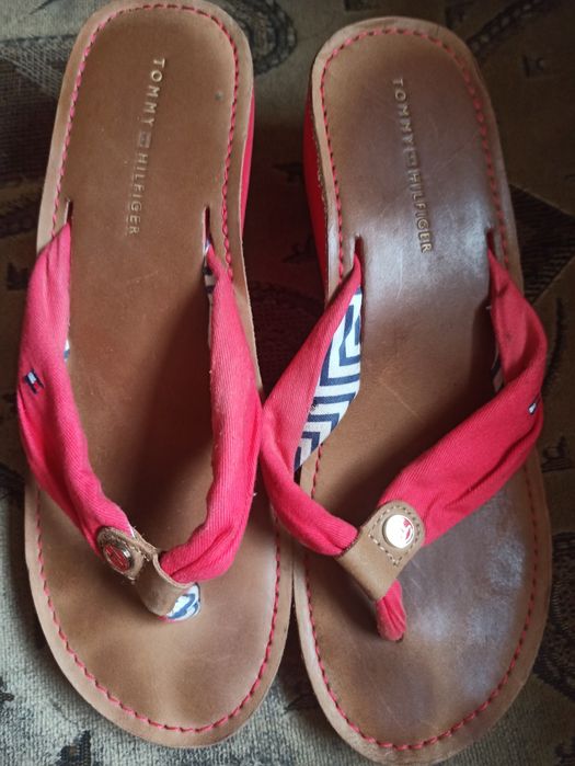 Tommy Hilfiger в'єтнамки